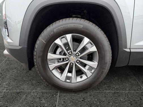 Sterling Gray Metallic 2026 Chevrolet Equinox 1LT