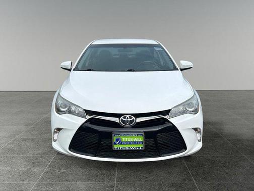 2016 Toyota Camry XLE