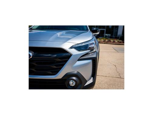 Ice Silver Metallic 2025 Subaru Outback Onyx Edition