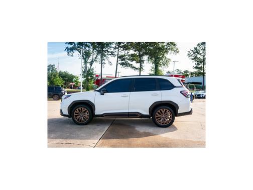 Crystal White Pearl 2025 Subaru Forester Sport