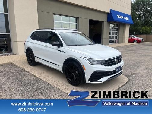 2024 Volkswagen Tiguan 2.0T SE R-Line Black