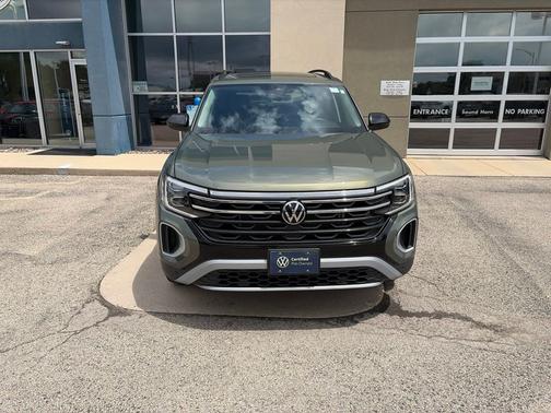 Avocado Green 2024 Volkswagen Atlas 2.0T Peak Edition SE w/Technology