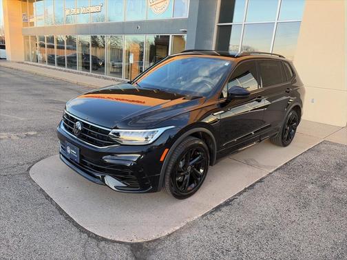 2024 Volkswagen Tiguan 2.0T SE R-Line Black