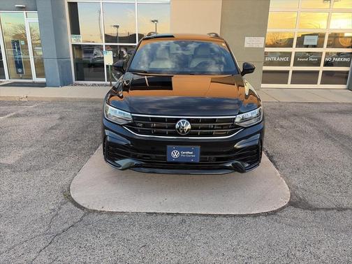2024 Volkswagen Tiguan 2.0T SE R-Line Black