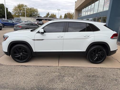 2022 Volkswagen Atlas Cross Sport 3.6L V6 SE w/Technology