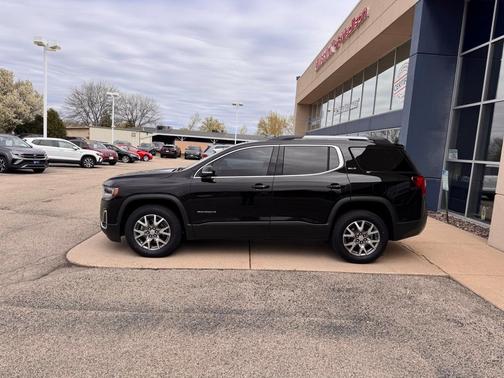 2021 GMC Acadia SLT