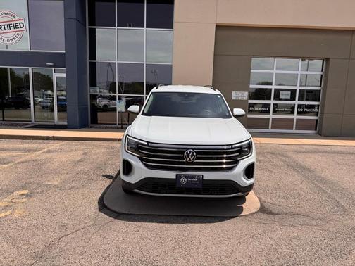 2024 Volkswagen Atlas 2.0T SE