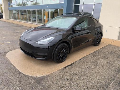 2023 Tesla Model Y Long Range
