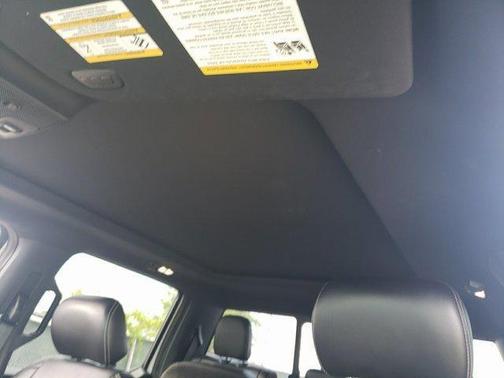 Photo 3 of 4 of 2020 Ford F-150 Lariat