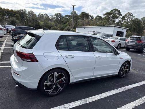 2024 Volkswagen Golf GTI 2.0T SE