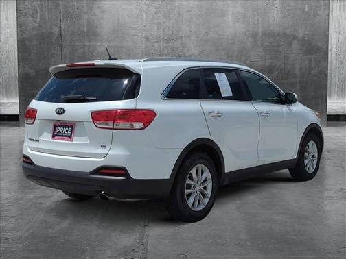 2018 Kia Sorento LX