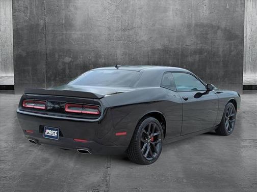 2022 Dodge Challenger SXT