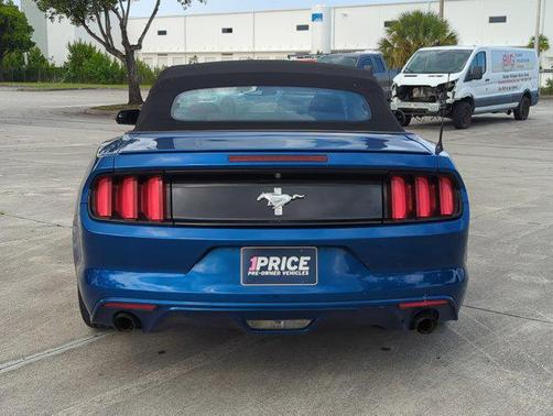 2017 Ford Mustang V6