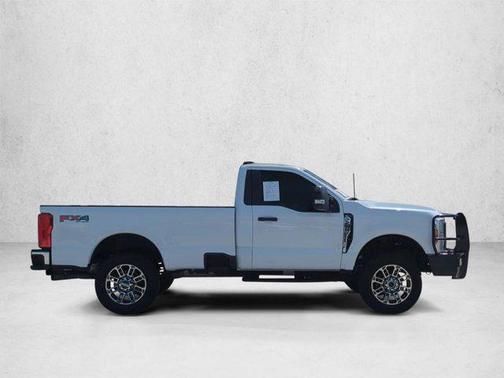 Oxford White 2024 Ford F-250 XL