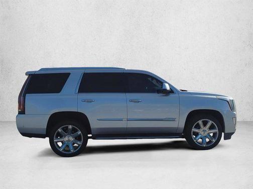 Radiant Silver Metallic 2018 Cadillac Escalade Luxury