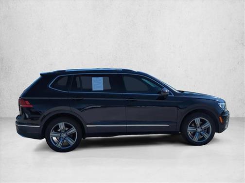 Deep Black Pearl 2019 Volkswagen Tiguan 2.0T SEL