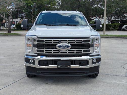 2026 Ford F-350 XLT