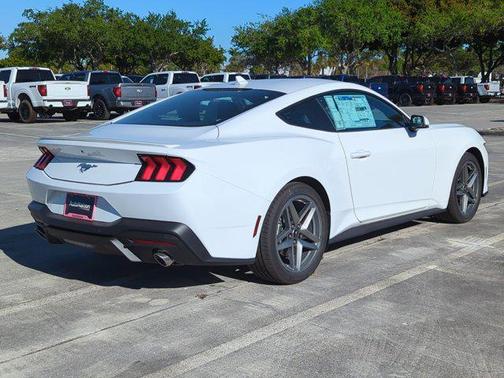 2025 Ford Mustang EcoBoost Premium