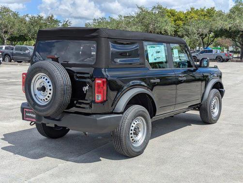 2025 Ford Bronco Base