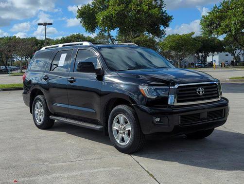 2022 Toyota Sequoia SR5
