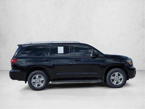 2022 Toyota Sequoia SR5