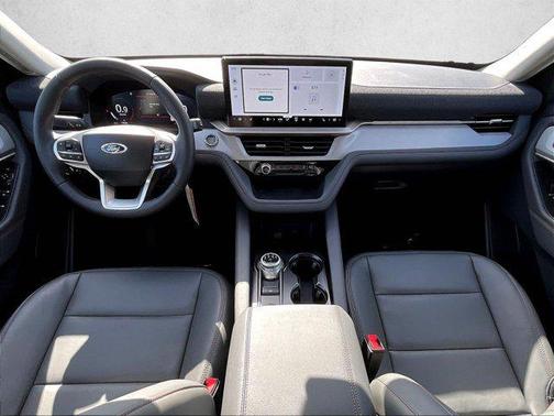 Space White Metallic 2026 Ford Explorer Active