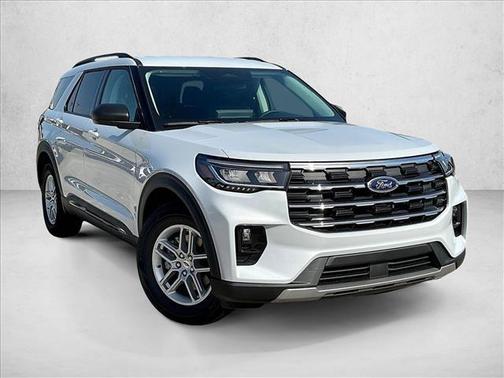 Space White Metallic 2026 Ford Explorer Active