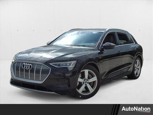 2019 Audi e-tron Premium Plus