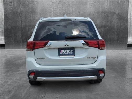 2017 Mitsubishi Outlander SE