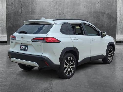 2022 Toyota Corolla Cross XLE
