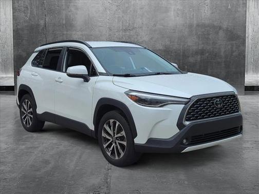 2022 Toyota Corolla Cross XLE