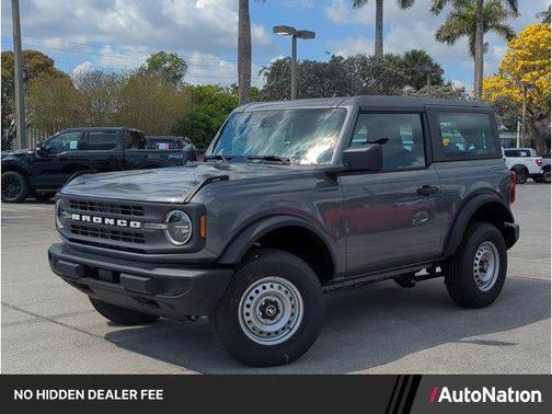 Carbonized Gray Metallic 2026 Ford Bronco Base