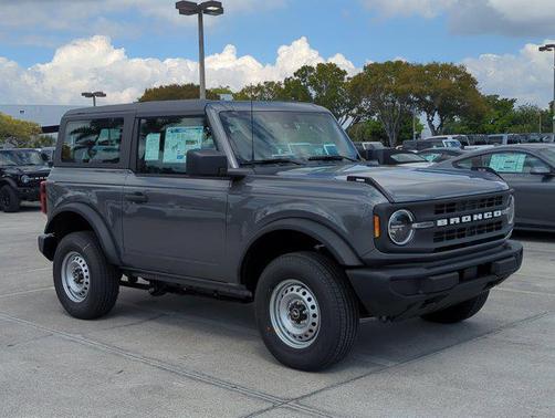 Carbonized Gray Metallic 2026 Ford Bronco Base