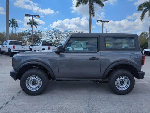 Carbonized Gray Metallic 2026 Ford Bronco Base