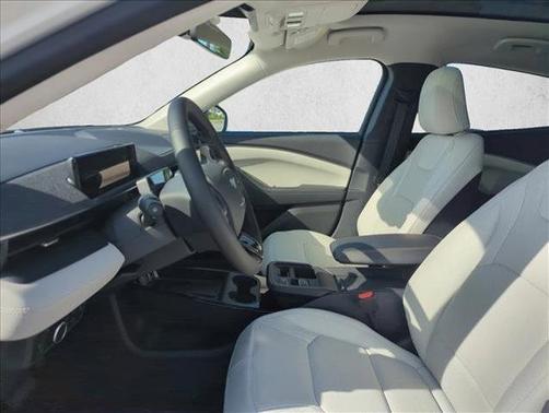 Star White Metallic Tri-Coat 2026 Ford Mustang Mach-E Premium