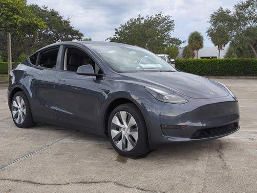 2023 Tesla Model Y Long Range Dual Motor All-Wheel Drive