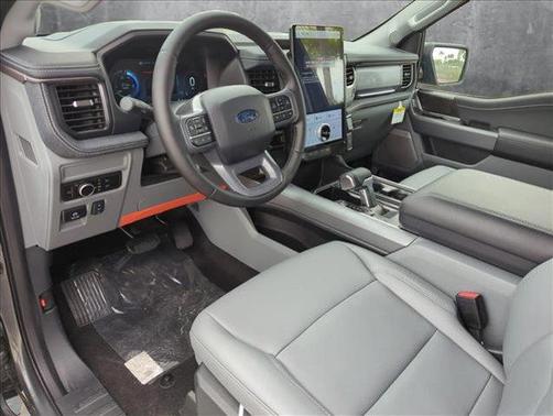 2025 Ford F-150 Lightning Flash