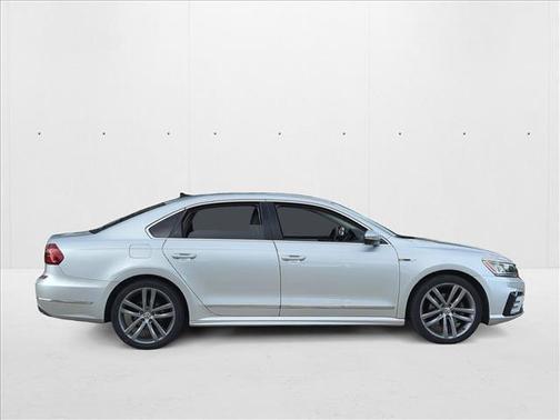 2017 Volkswagen Passat 1.8T R-Line w/Comfort