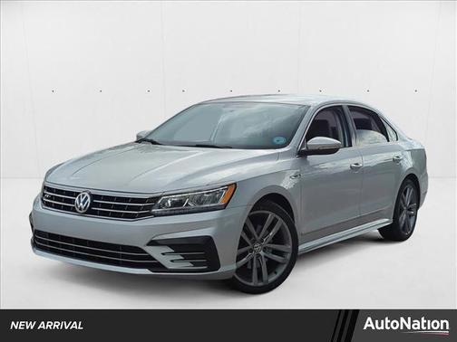 2017 Volkswagen Passat 1.8T R-Line w/Comfort