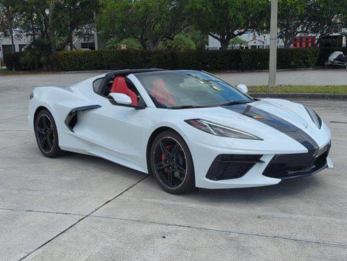 Arctic White 2021 Chevrolet Corvette Stingray w/1LT