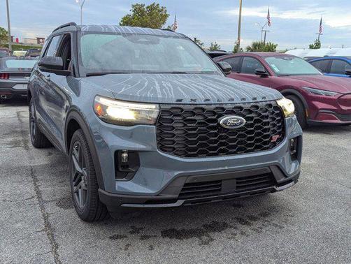 2025 Ford Explorer ST