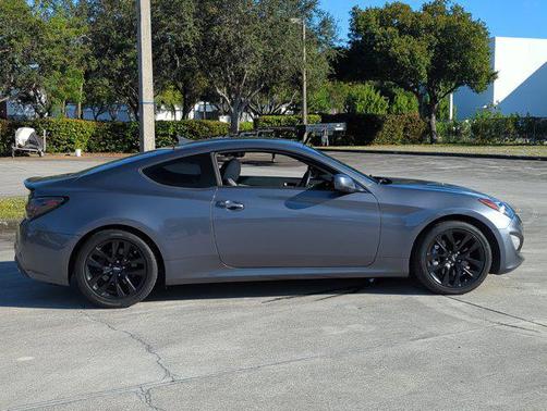 2014 Hyundai Genesis Coupe 2.0T Premium