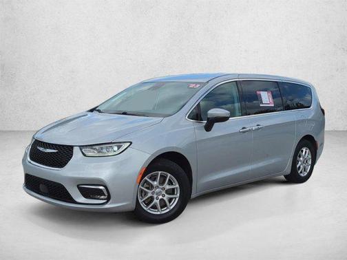 Silver Mist Clearcoat 2023 Chrysler Pacifica Touring L