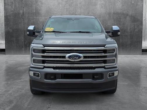 2025 Ford F-250 Platinum