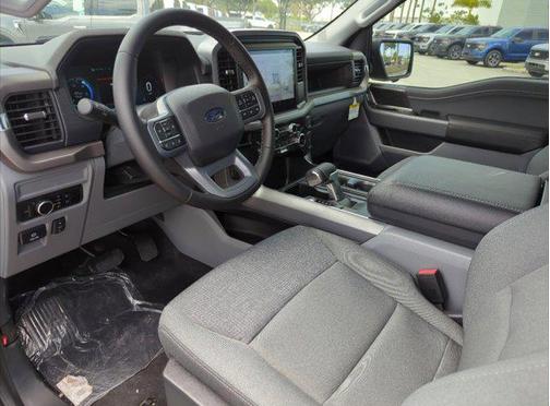 2025 Ford F-150 Lightning XLT