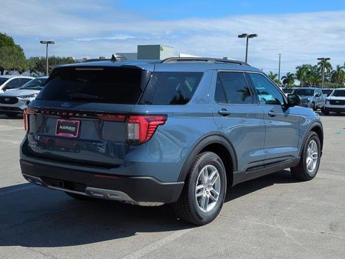 Vapor Blue Metallic 2026 Ford Explorer Active