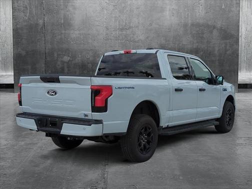 2025 Ford F-150 Lightning XLT