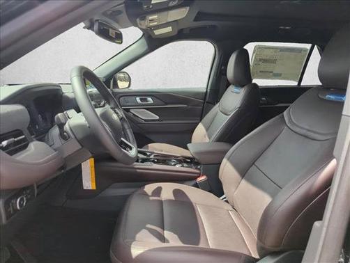 Agate Black Metallic 2026 Ford Explorer Platinum