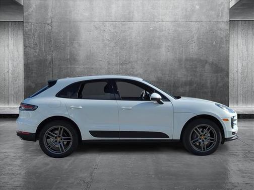 2021 Porsche Macan Base
