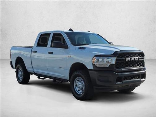 2022 RAM 2500 Tradesman Crew Cab 4x4 6'4' Box